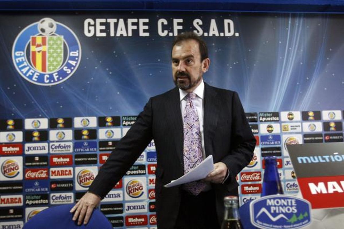 El president del Getafe Ángel Torres durant la roda de premsa en què ha confirmat la venda del club. El president del Getafe Ángel Torres durant la roda de premsa en què ha confirmat la venda del club.
