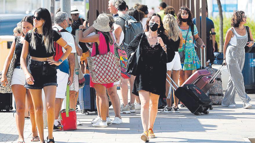 El cambio climático y las olas de calor podrían amenazar el turismo en España