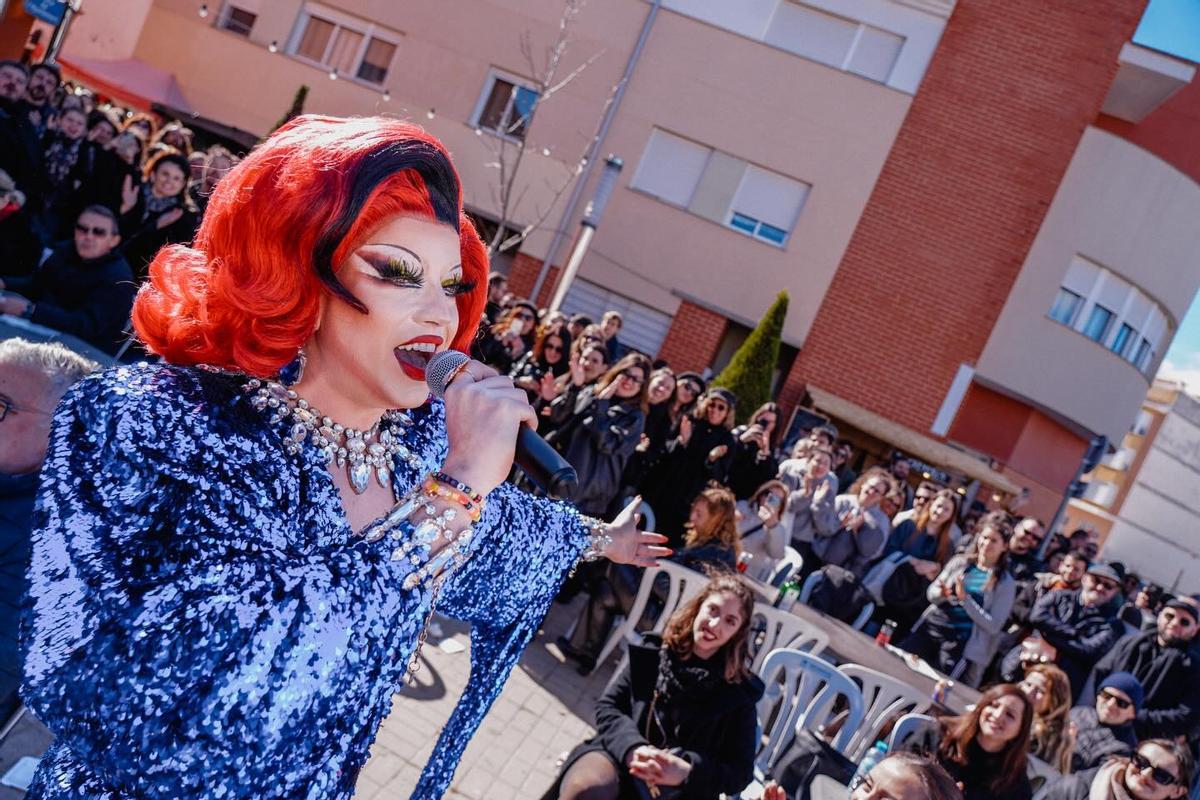 El Porrat de Sant Blai de Potries sempre és un èxit; El poble, de gom a gom