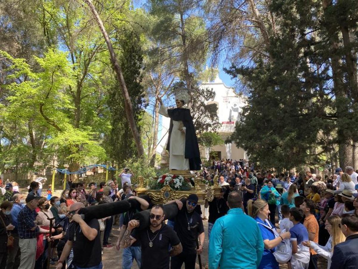 Imagen del santo en su peregrinación hasta el parque de Sant Vicent de Llíria.