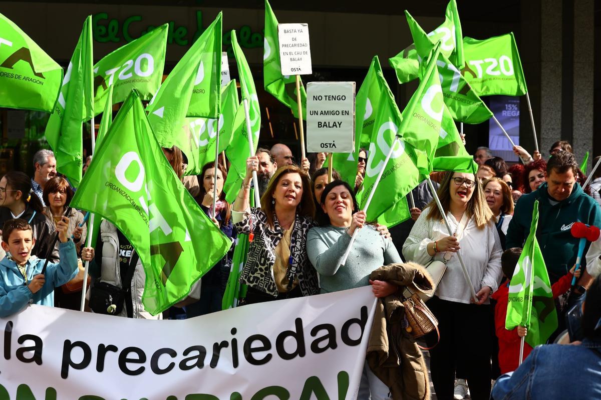 En imágenes I Protesta de los trabajadores de BSH Atención al Usuario en Zaragoza