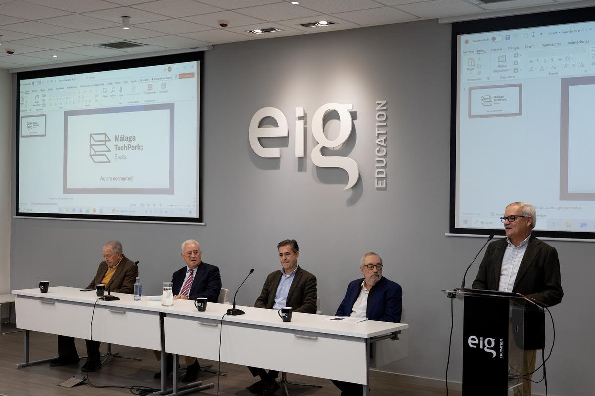 Felipe Romera, José Estrada, Álvaro Simón de Blas, José Blanco y Carlos Bentabol, en el coloquio “Los Primeros del Málaga TechPark".