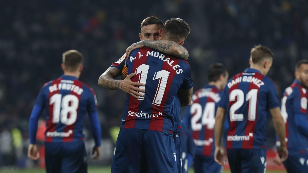 Las Imágenes del Derbi entre Levante UD y Valencia CF en el Ciutat