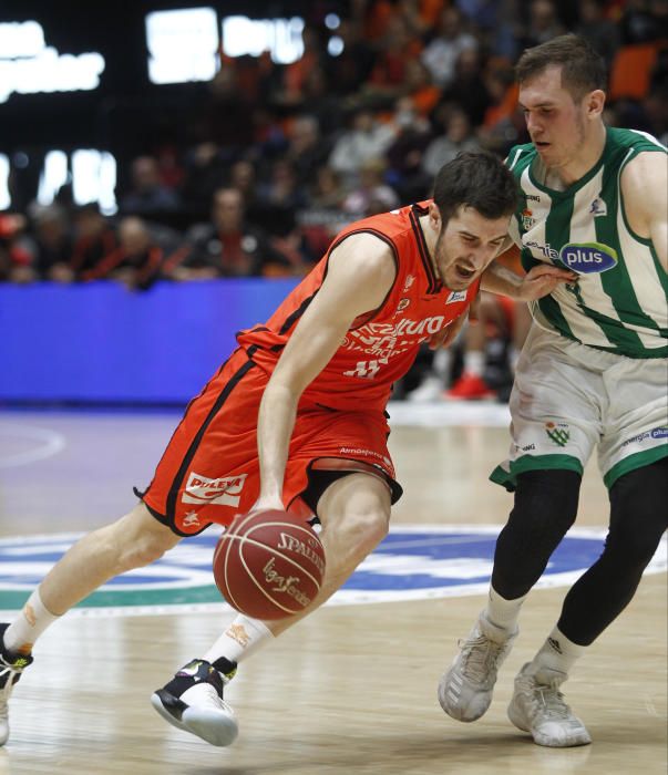 Las mejores imágenes del Valencia Basket - Betis