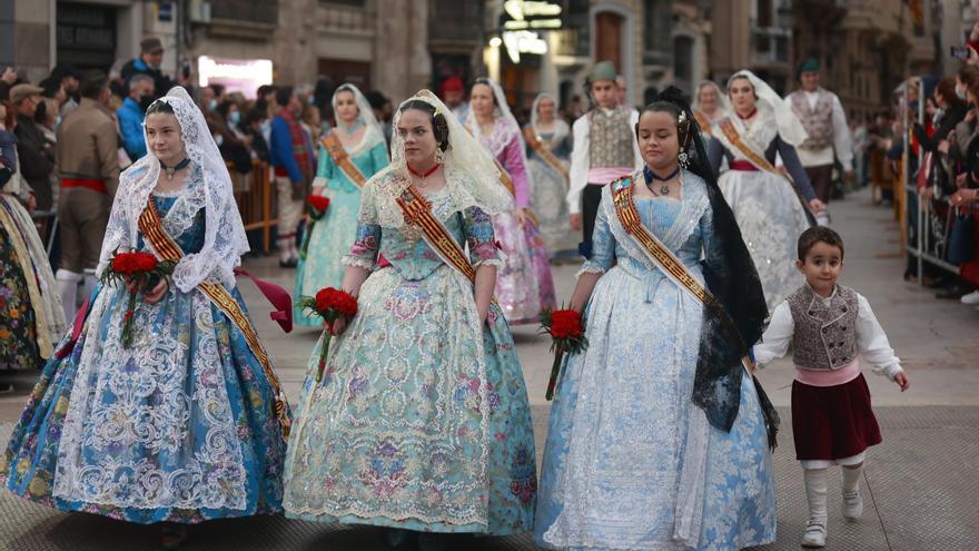 Búscate en el segundo día de ofrenda por la calle Quart (entre las 19:00 a las 20:00 horas)