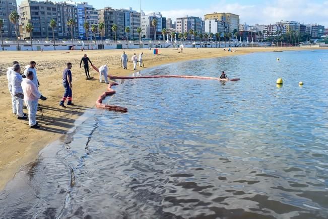 Las Alcaravaneras cerrada al baño por un ...