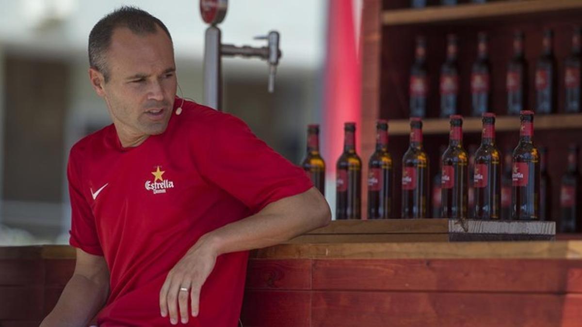 Andrés Iniesta durante un acto promocional de una marca de cervezas