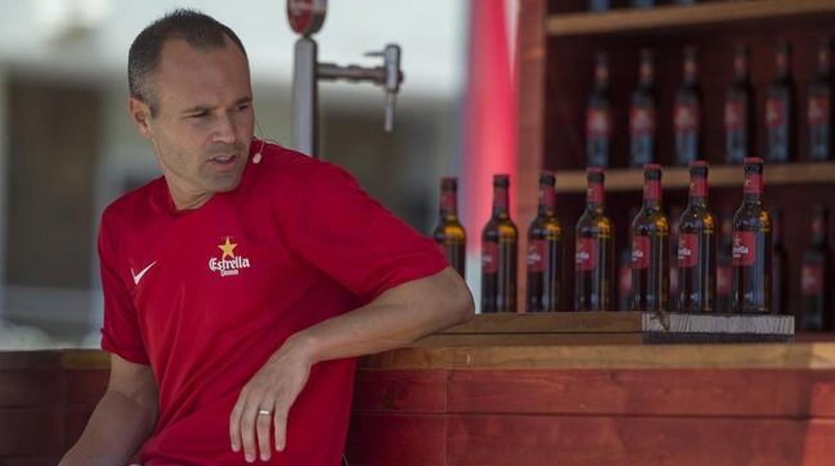 Andrés Iniesta, durant un acte promocional d’una marca de cerveses. Andrés Iniesta, durant un acte promocional d’una marca de cerveses.