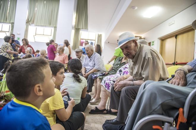 Fotogalería | Así fue el Día de los abuelos en Cáceres