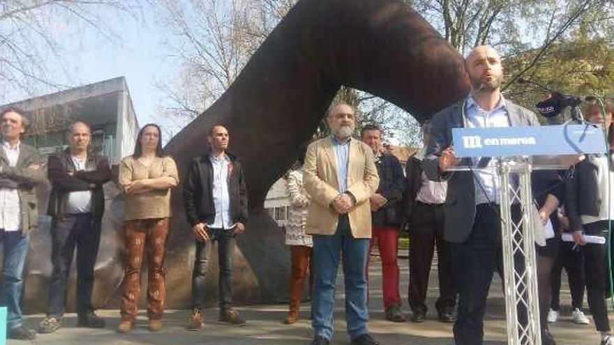 El acto de En Marea tuvo lugar ayer en la Plaza de la Estrella. // FdV