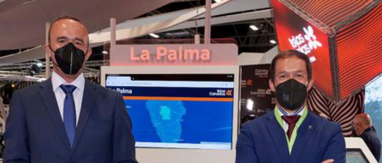 Representantes insulares en Fitur.