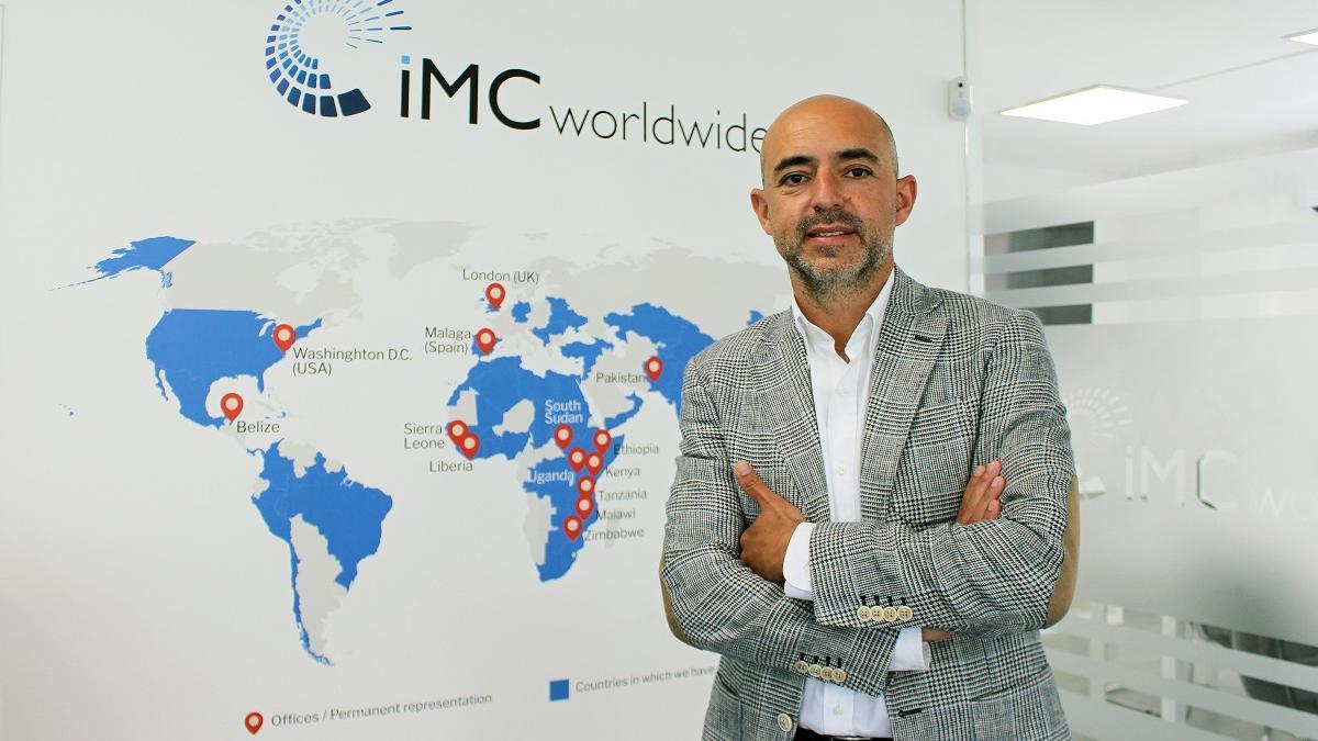 José de la Maza, en la oficina de IMC en Málaga.