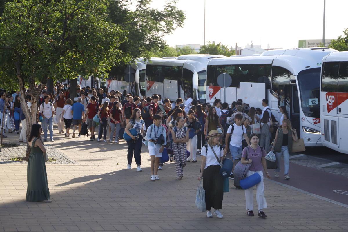Más de 1.200 jóvenes cordobeses ponen rumbo a Madrid para encontrarse con León XIV
