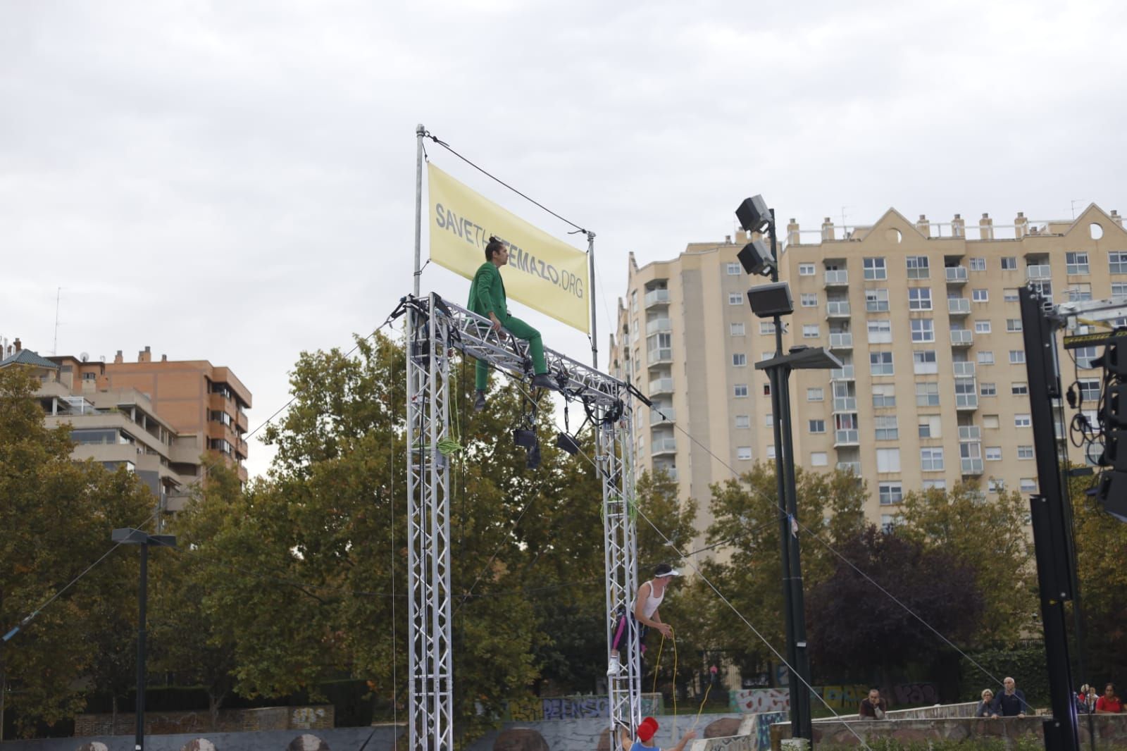 Col.lectiu Frenetic llevan el circo al parque Delicias