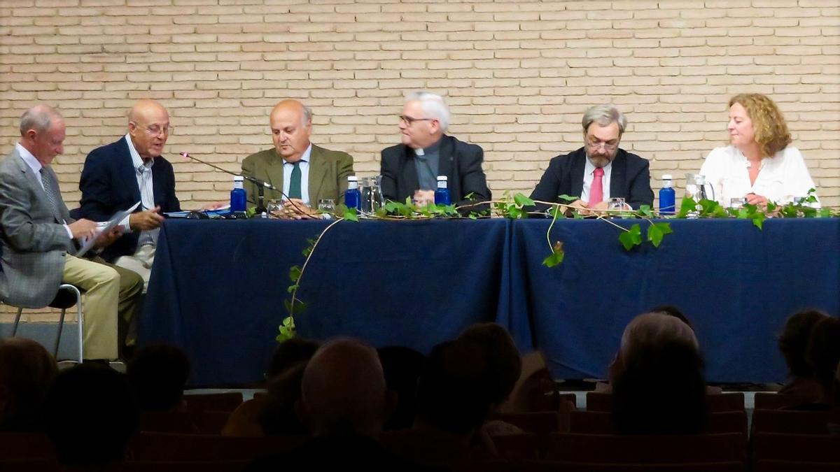 Inauguración de las jornadas en Calera de León