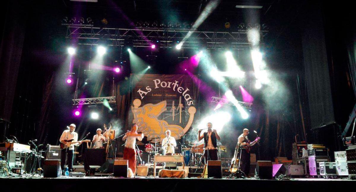 Un momento del festival As Portelas, en Lubián.