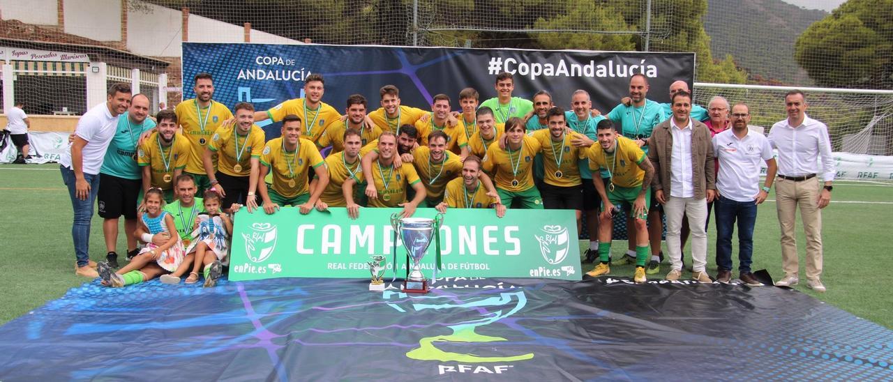 Los jugadores del Montilla, campeones de la Copa de Andalucía.