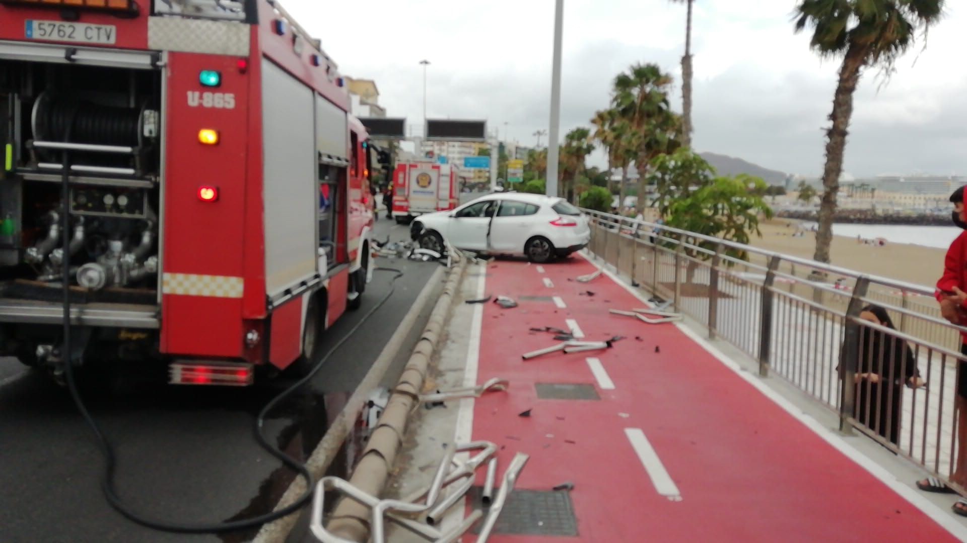 Se estrella en el carril bici de Alcaravaneras