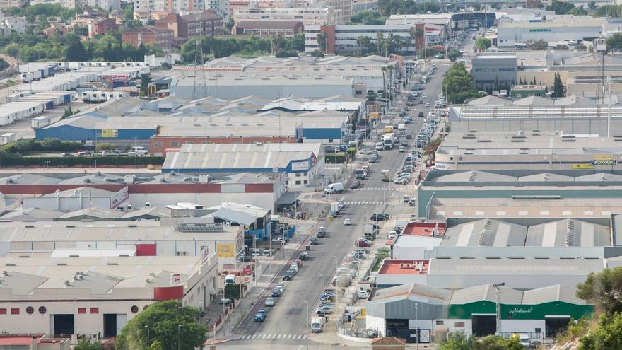 La coyuntura económica ya se lleva por delante casi 230 empresas en la Safor