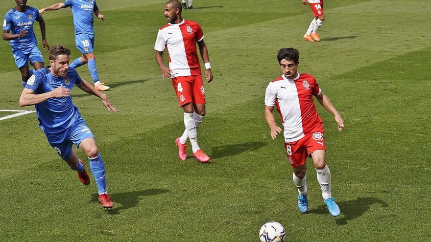 Jairo Izquierdo va deixar el Girona amb destí Cadis l&#039;endemà de la derrota contra el Fuenlabrada, mentre que Ramalho ha sortit aquest gener cap a l&#039;Osasuna.