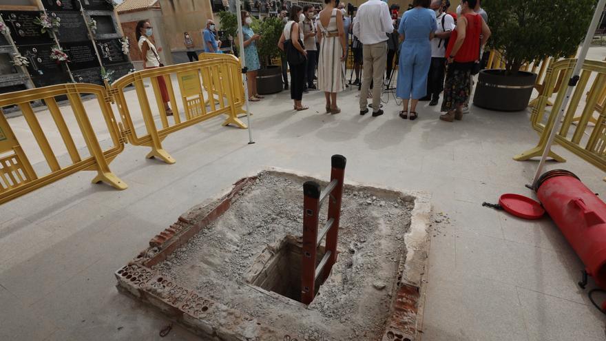Fiscalía rechaza el archivo de la imputación a la edil de Cultura por las exhumaciones de Elche