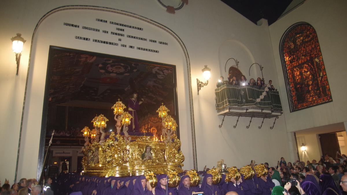 El Nazareno del Paso sale del salón de tronos de la archicofradía el Jueves Santo de 2022.