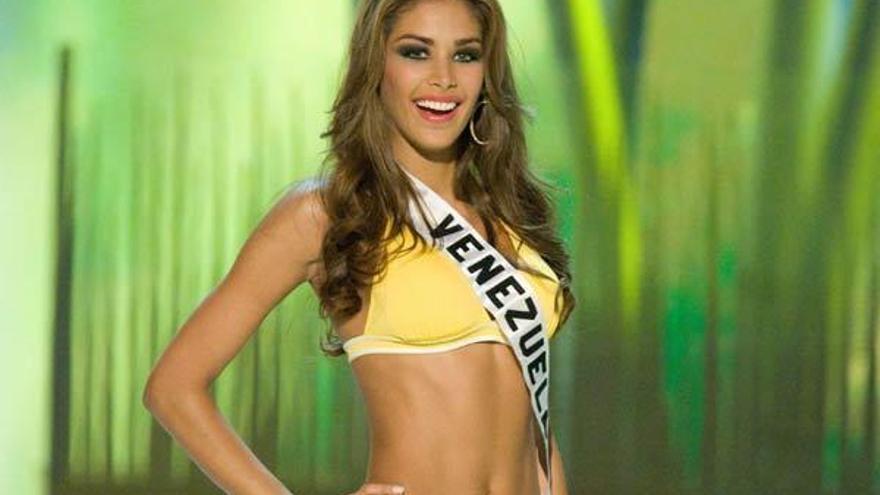 Dayana García, elegida Miss Universo en 2008 .