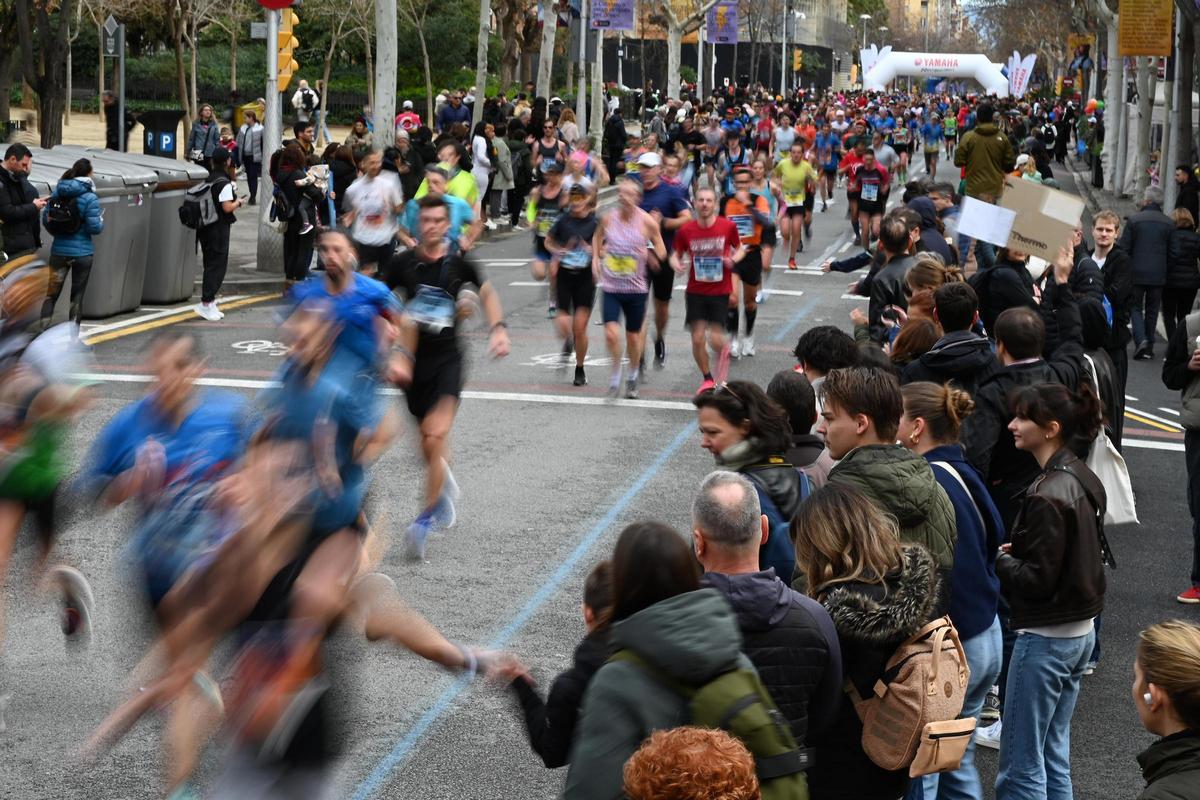 ¿Has participado en la Marató de Barcelona 2024? ¡Búscate en las fotos¡