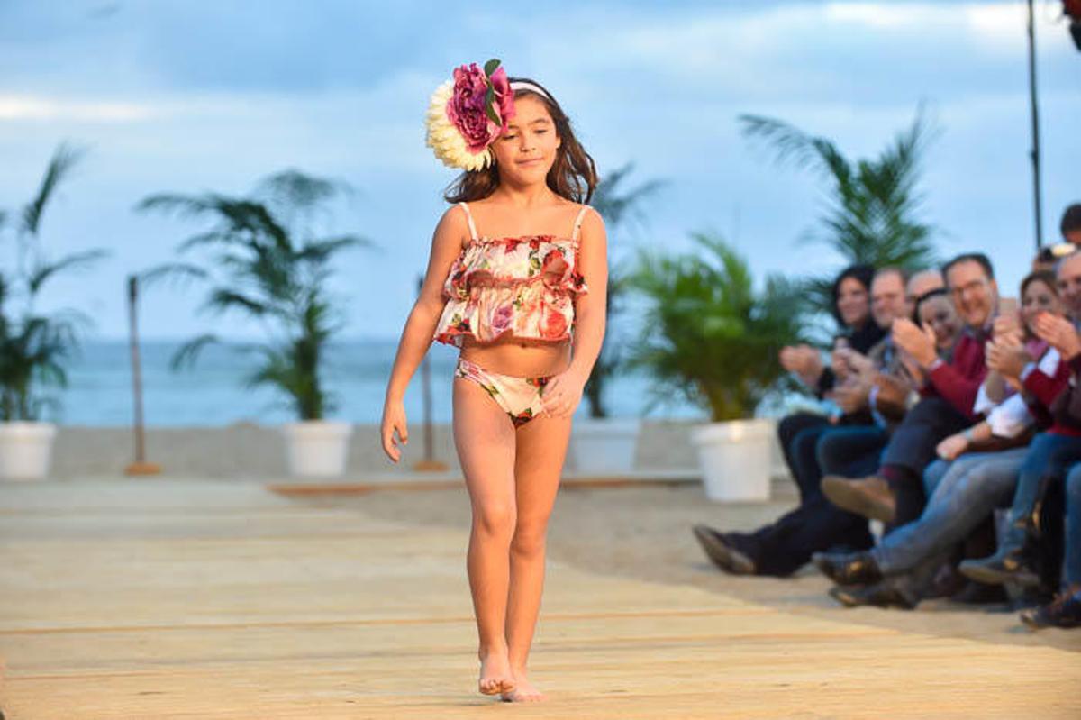 Desfile solidario a favor de Pequeño Valiente Desfile solidario a favor de Pequeño Valiente