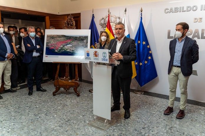 Reunión en La Palma de Torres con la ministra de Transporte y con el titular del Cabildo