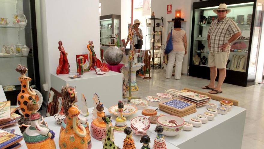 Cartagena tiene un centro regional de artesanía en la  calle Honda.