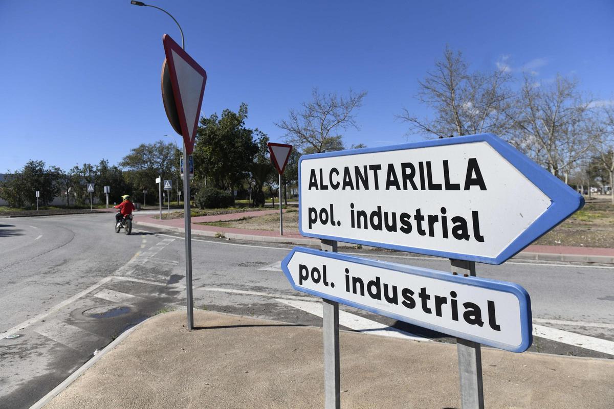 El Polígono Industrial Oeste, entre Alcantarilla y Murcia, es el área industrial más grande e importante de la Región de Murcia.