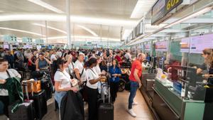 El aeropuerto del Prat roza los 2.000 vuelos el último fin de semana de julio