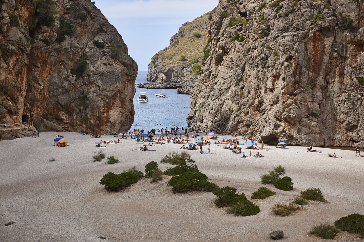 En Sa Calobra se puede ver uno de los atardeceres más bonitos de España.