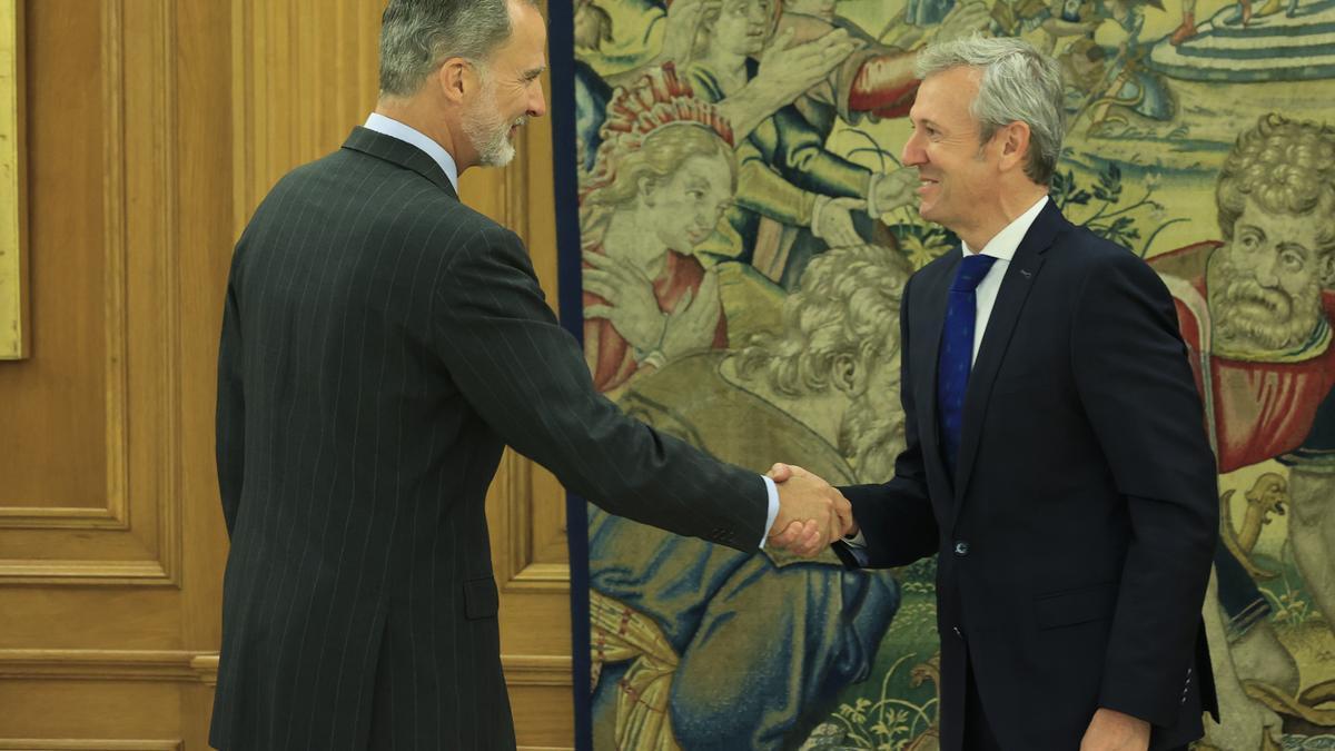 Felipe VI recibe al presidente de la Xunta, Alfonso Rueda