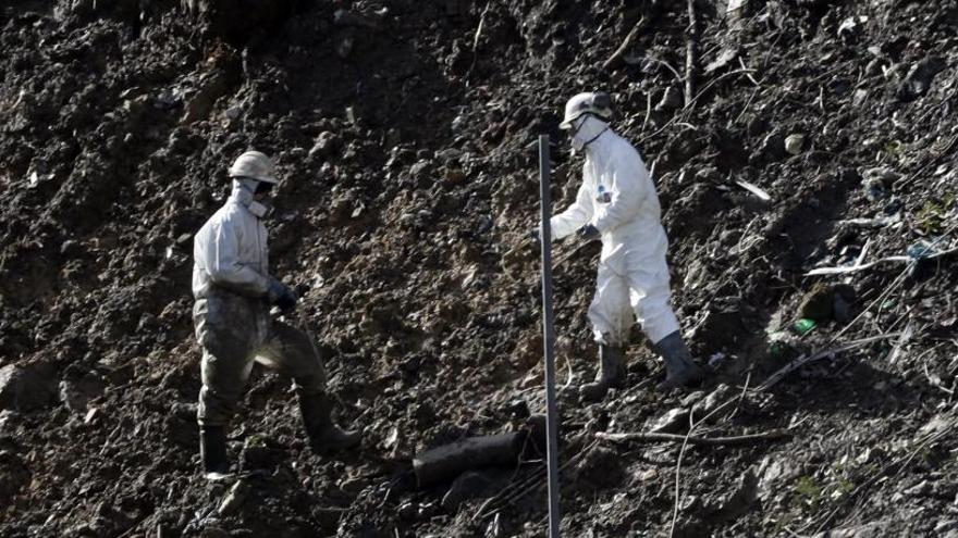 Trabajadores en el derrumbe del vertedero de Zaldibar.