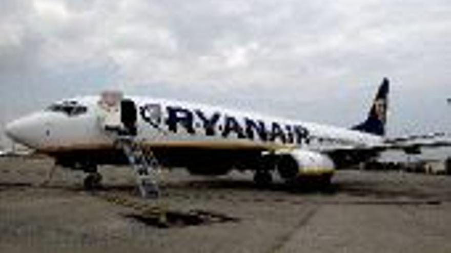 La compañía Ryanair aumenta su oferta de vuelos desde Zaragoza con una línea a Milán