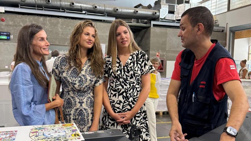 La visita por sorpresa de la Reina Letizia, la Princesa Leonor y la Infanta Sofía a la Casa Esment