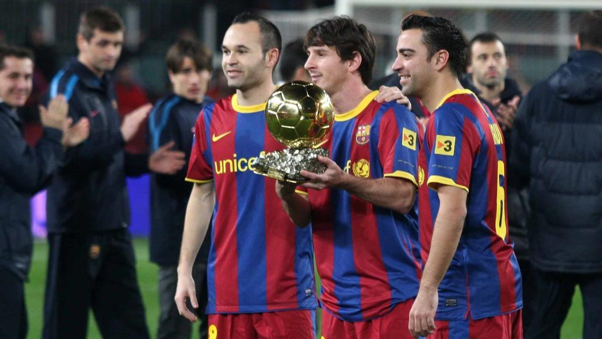 Iniesta, Messi y Xavi coparon el pódium del Balón de Oro