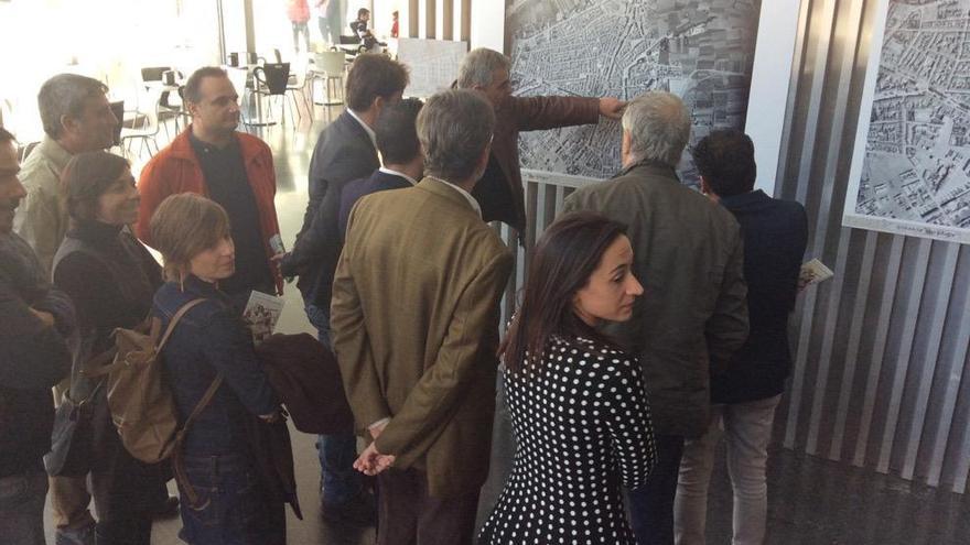 Inauguración de la exposición en el Antic Mercat de Torrent.