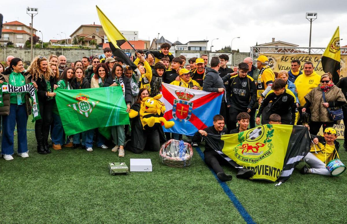 Vilaxóan fue una fiesta de convivencia entre aficiones de muchos lugares. | I. Abella