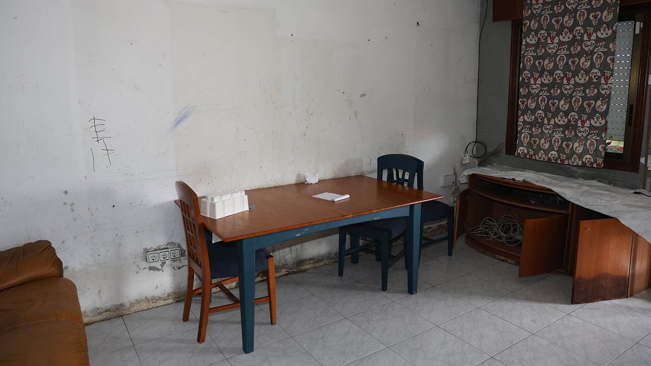Desalojo de casa okupada en la rua Pardavila de Vigo