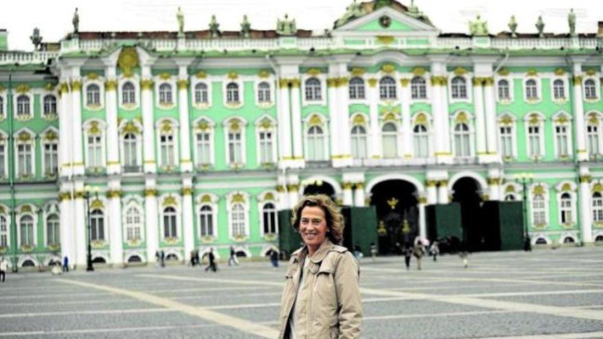 Julia Navarro en San Petersburgo, donde arranca su última novela. / juan fernández