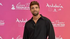 Pablo Alborán posando en la alfombra roja de los Grammy Latinos 2023 este miércoles.