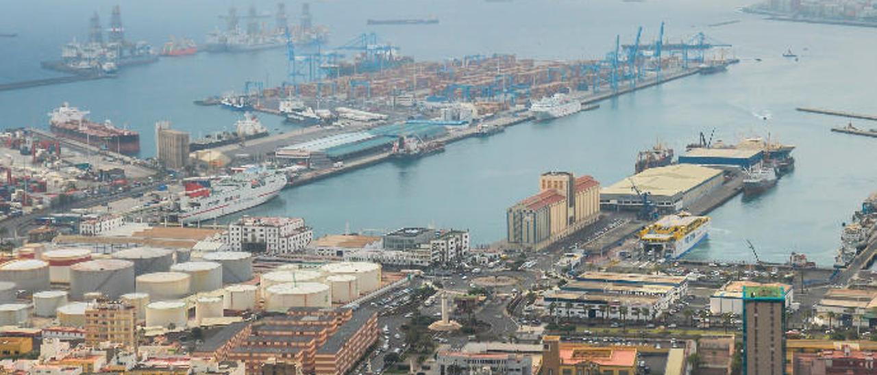 Vista parcial del Puerto de La Luz, en una imagen de archivo.