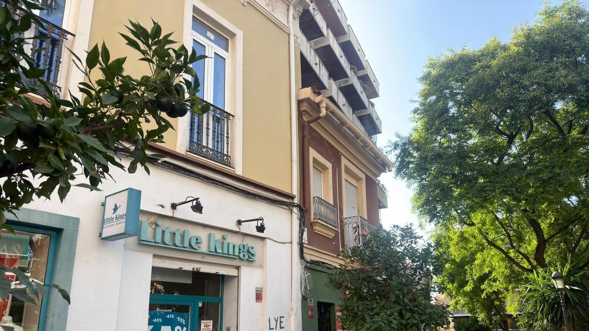 Imagen de un comercio adherido a la campaña de Vuelta al Cole del Ayuntamiento de Paterna.