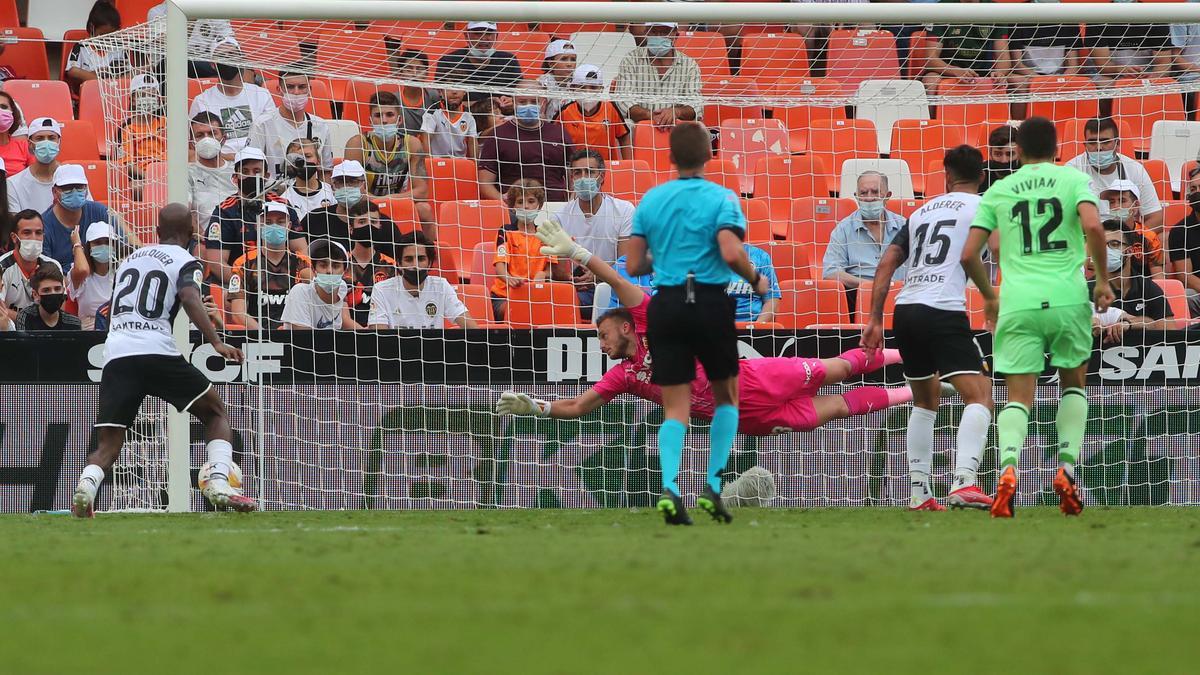 Partido de Liga entre el Valencia CF y el Athletic de Bilbao