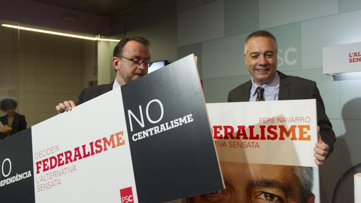 Pere Navarro y Daniel Fernández, en el inicio de la campaña electoral.