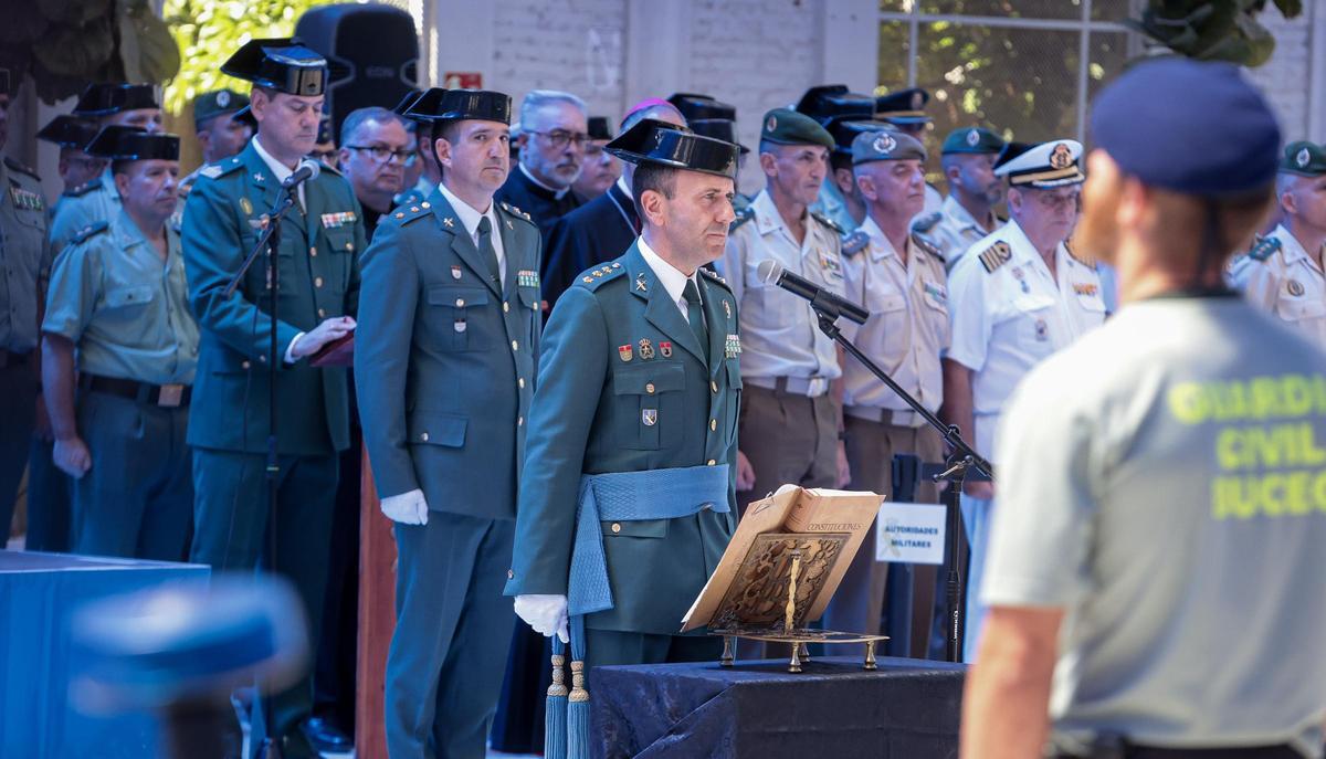 Toma de posesión de Francisco Poyato Sevillano como jefe de Comandancia de la Guardia Civil de Alicante