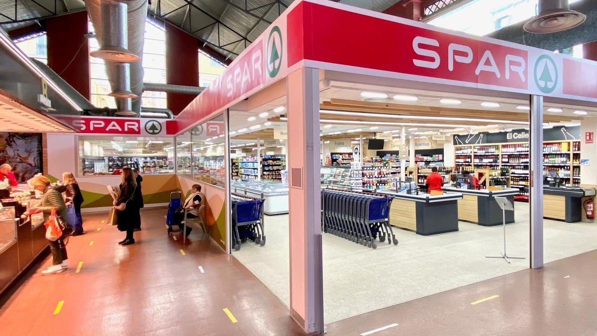 Un dels supermercats Superestalvi que ha passat a denominar-se Spar.